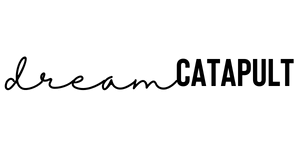 dreamcatapult logo (500 × 150 képpont) (300 × 150 képpont)